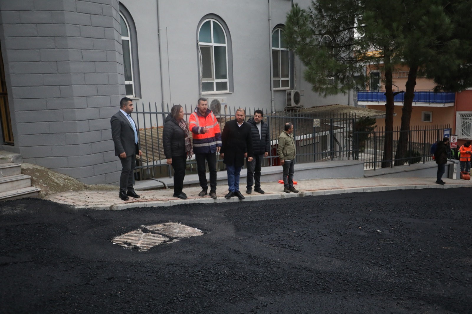 Izmit Belediyesi Yenimahalle'deki yol çalismasinda sona geldi (8)