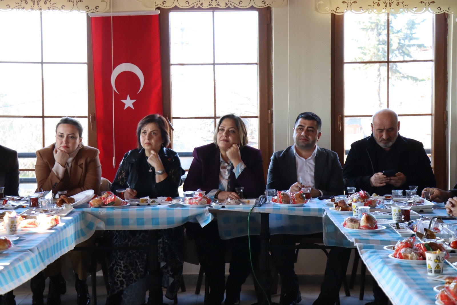İzmit Belediyesi kırsal mahalle muhtarlarıyla buluştu (2)
