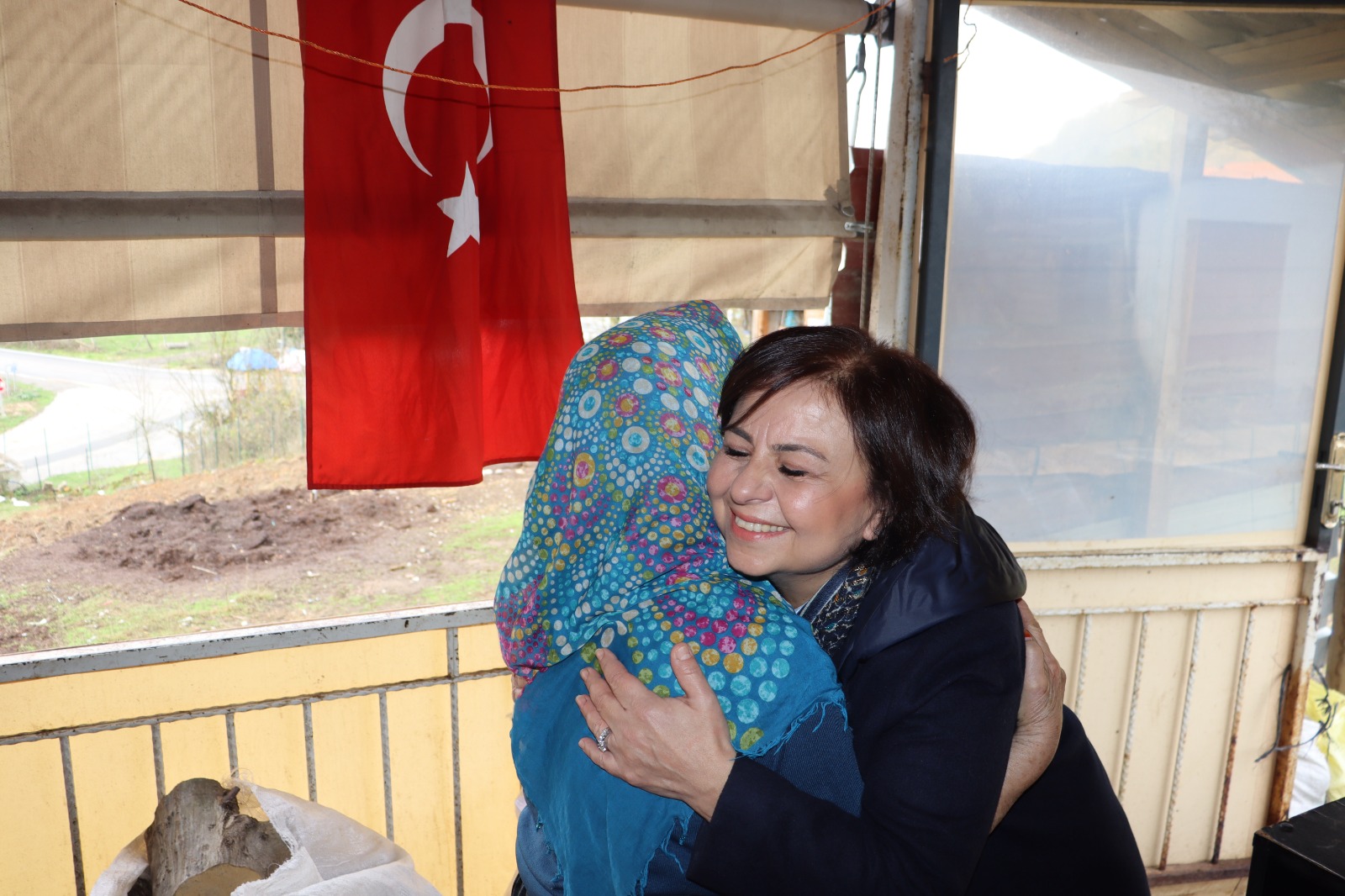 Izmit Belediyesi mahalledeki ihtiyaçlari yerinde tespite devam ediyor (4)