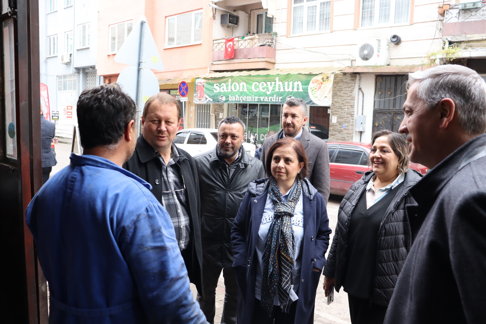 Izmit Belediyesi mahalledeki ihtiyaçlari yerinde tespite devam ediyor (6)