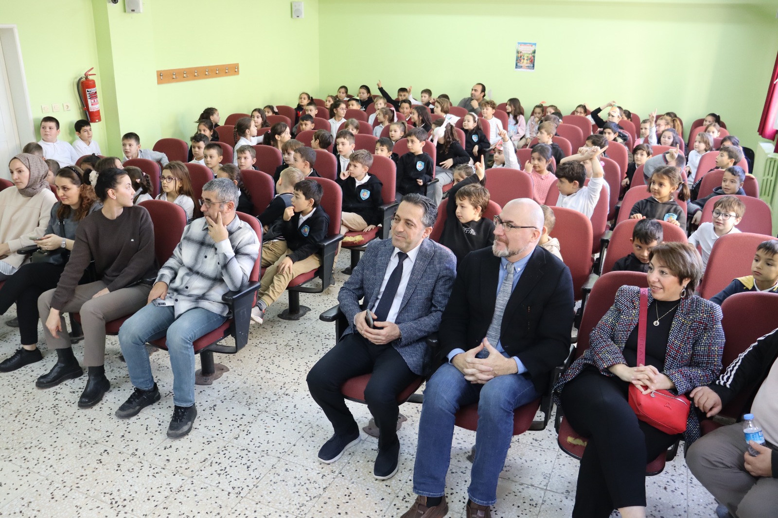 İzmit Belediyesi ‘Gülümseyen Çocuklarla Müzik Etkinlikleri’ Akmeşe’de devam etti (3)