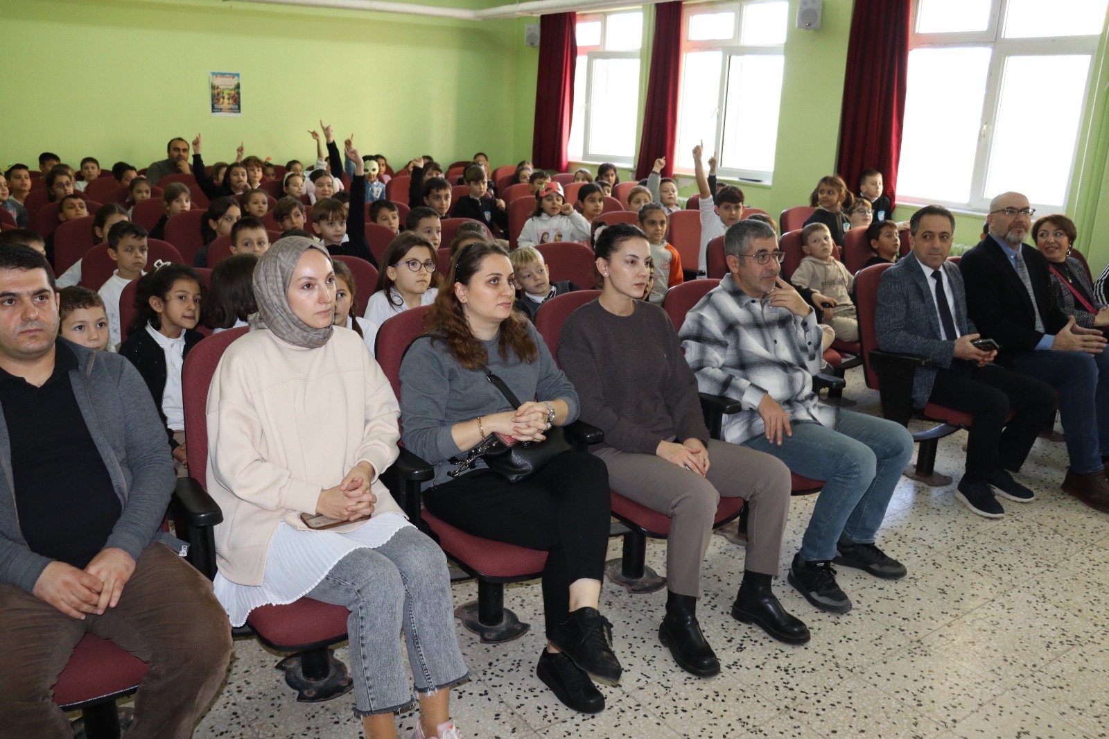 İzmit Belediyesi ‘Gülümseyen Çocuklarla Müzik Etkinlikleri’ Akmeşe’de devam etti (4)