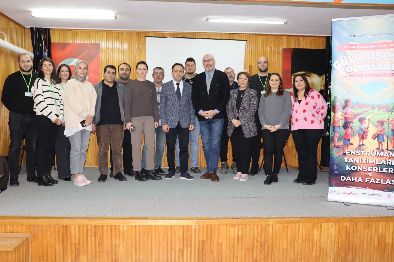 İzmit Belediyesi ‘Gülümseyen Çocuklarla Müzik Etkinlikleri’ Akmeşe’de devam etti (8)