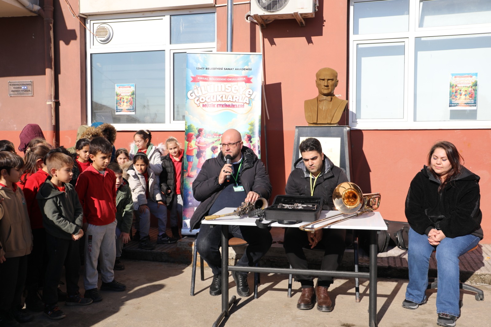 İzmit Belediyesi ‘Gülümseyen Çocuklarla Müzik Etkinlikleri’ne başladı (6)