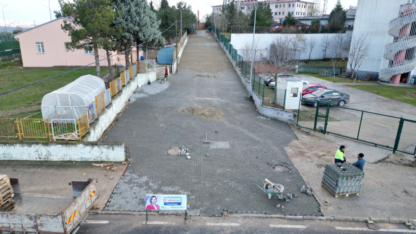 İzmit Belediyesinden Ayazma Mahallesi’ne yeni parke yol (2)