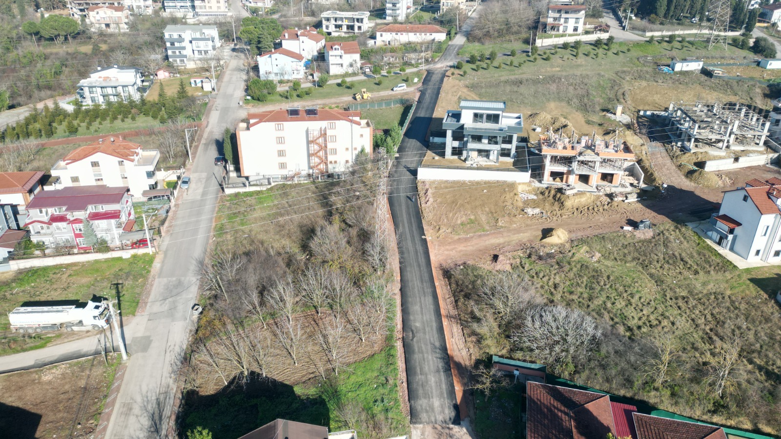 İzmit Belediyesinden Gündoğdu’da asfalt mesaisi (3)