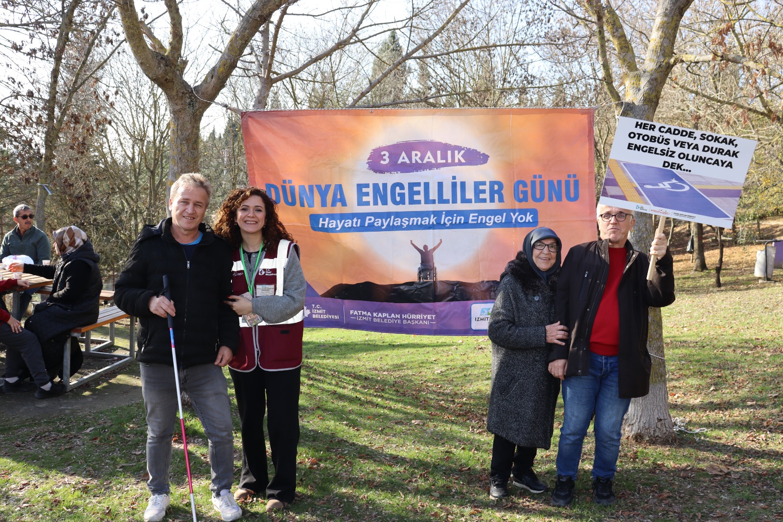 Izmit Belediyesinin engelleri asan günleri renkli Engelsiz Kis Piknigiyle basladi (17)