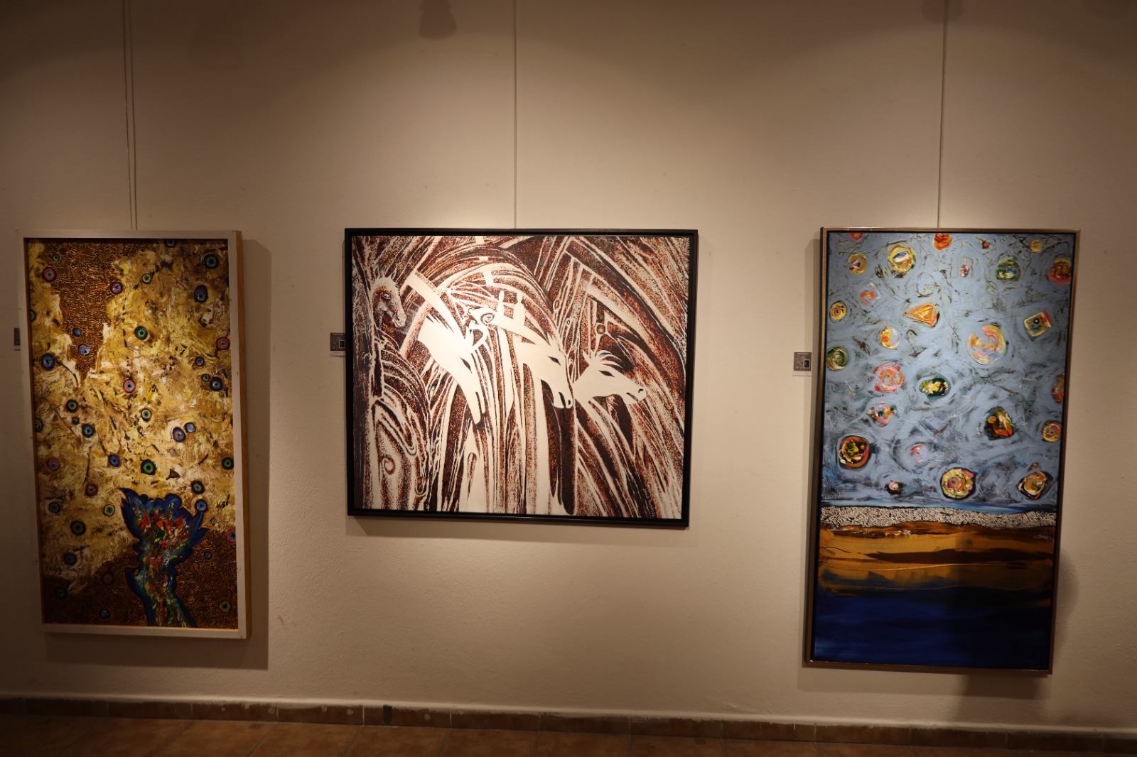 Three Artists sergisi sanatseverlerle buluştu (1)