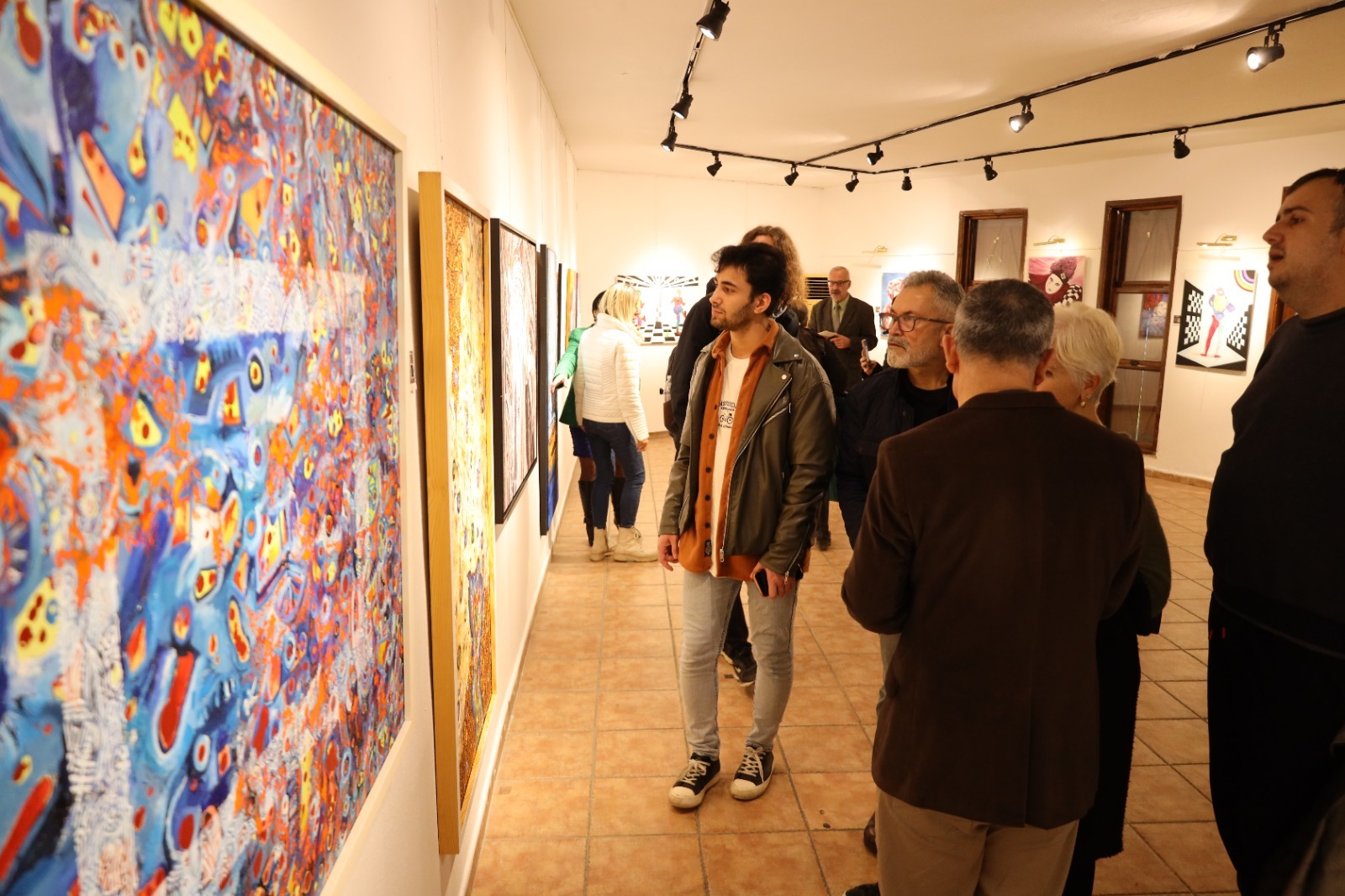 Three Artists sergisi sanatseverlerle buluştu (9)