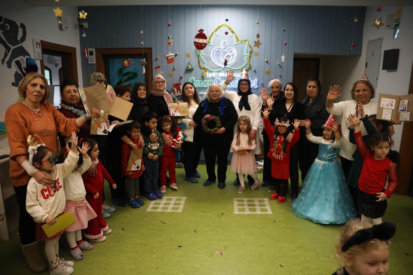 Asirlik Çinarlar ve Minik Çinarlar Yilbasi etkinliginde bulustu (10)
