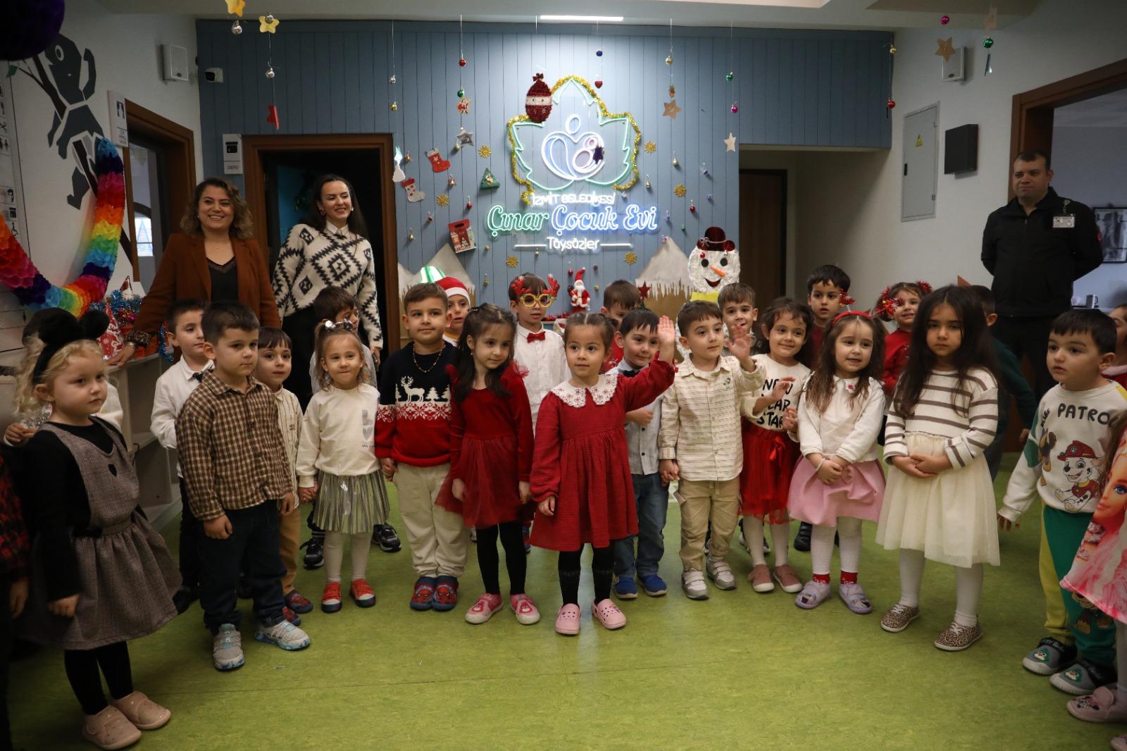 Asirlik Çinarlar ve Minik Çinarlar Yilbasi etkinliginde bulustu (14)