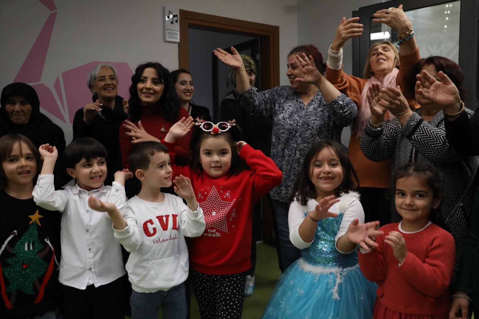 Asirlik Çinarlar ve Minik Çinarlar Yilbasi etkinliginde bulustu (16)