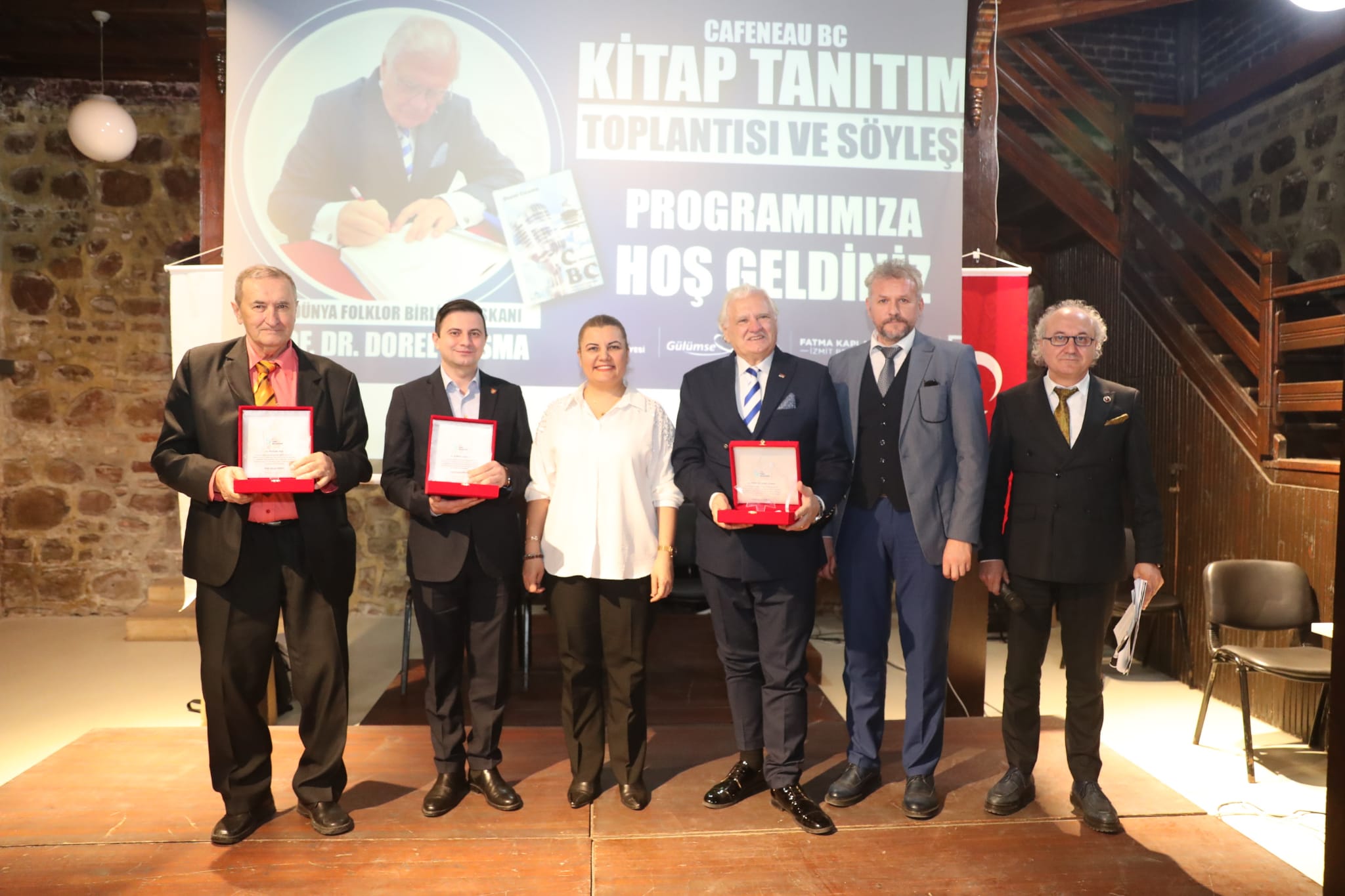 Baskan Hürriyet, _Izmit'in kültürel tarihini sinirlar ötesine tasimaya çalisiyoruz_ (10)