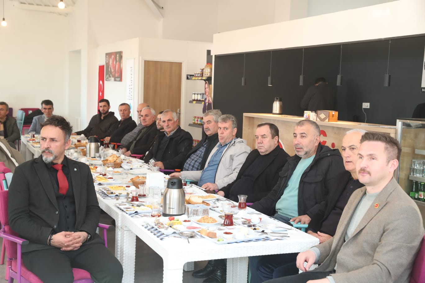 Baskan Hürriyet, kirsal mahalle muhtariyla bulustu (8)