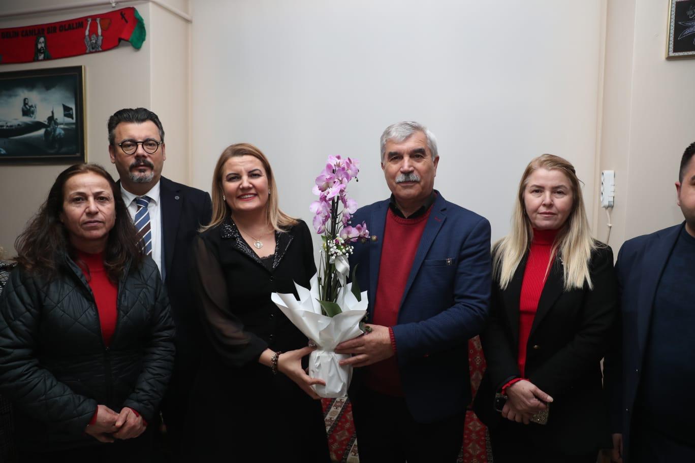 Başkan Hürriyet’ten Hacıbektaş Anadolu Kültür Vakfı Körfez Cemevi’ne ziyaret (5)