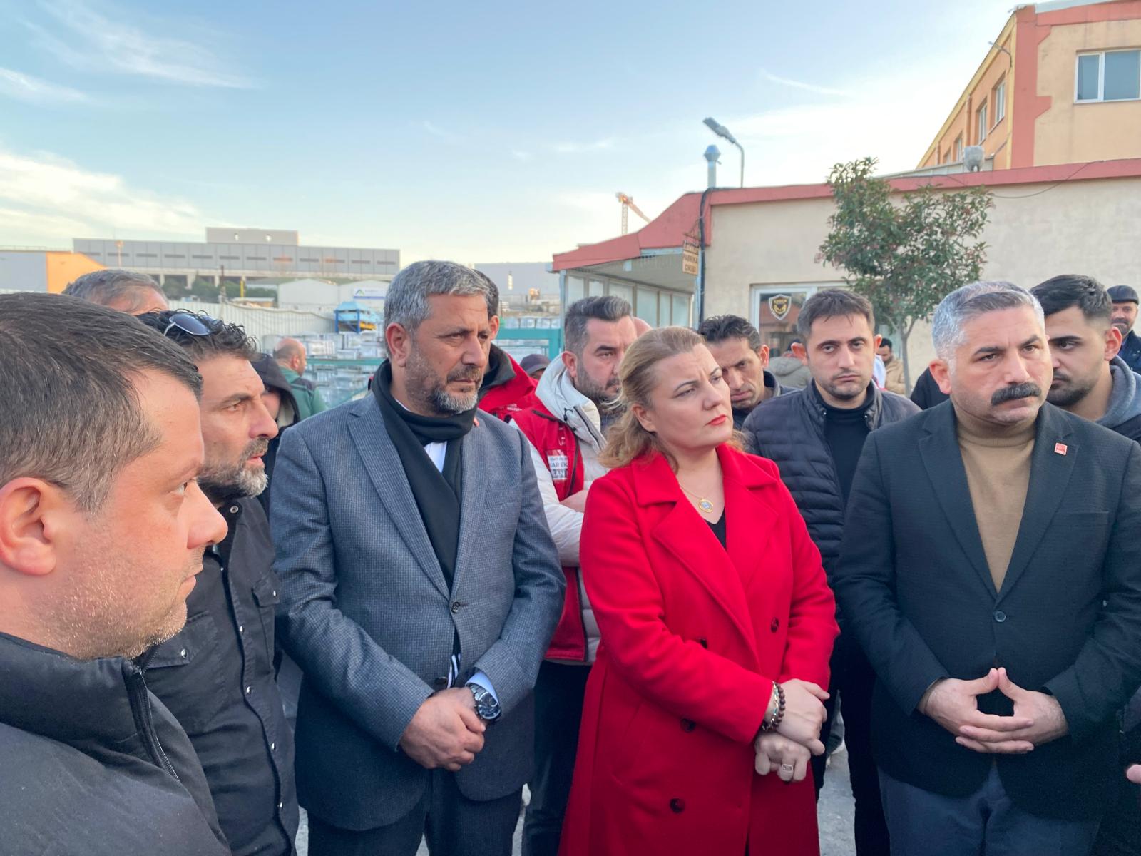 Başkan Hürriyet’ten, haklarını isteyen işçilere destek (3)