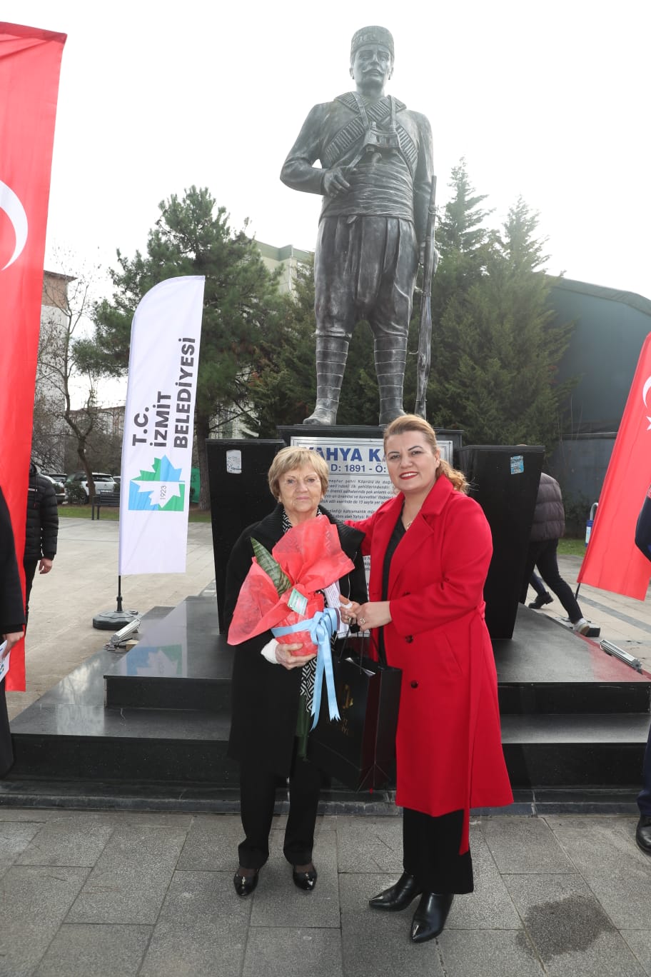 Çiçek Takdimi 2