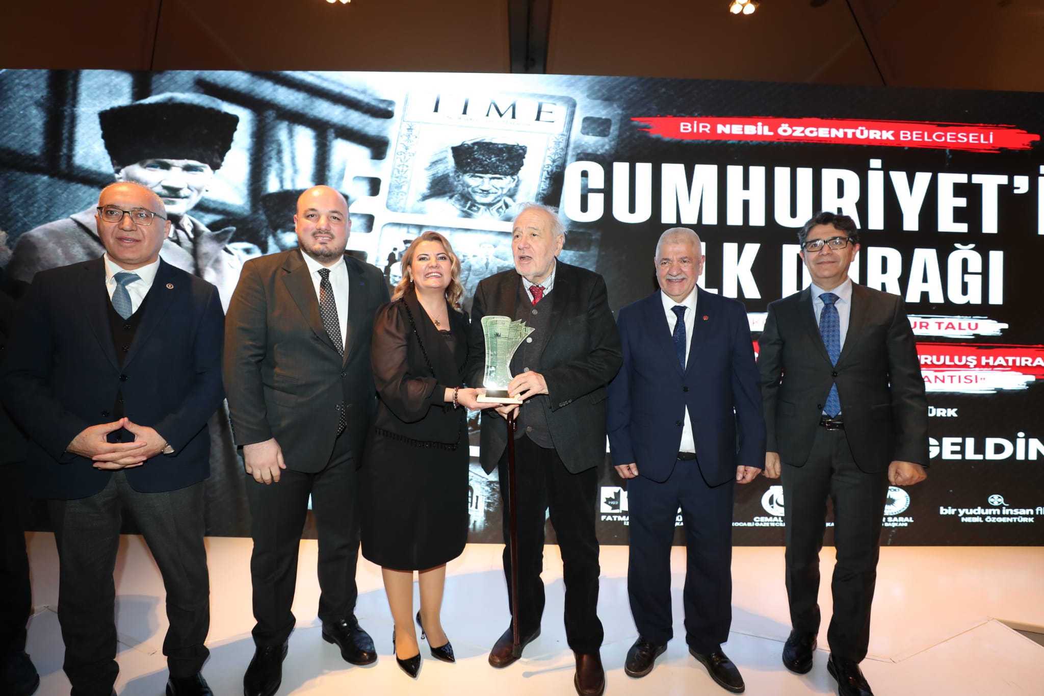 Cumhuriyetin Ilk Duragi Izmit Belgeseline Görkemli Gala (11)