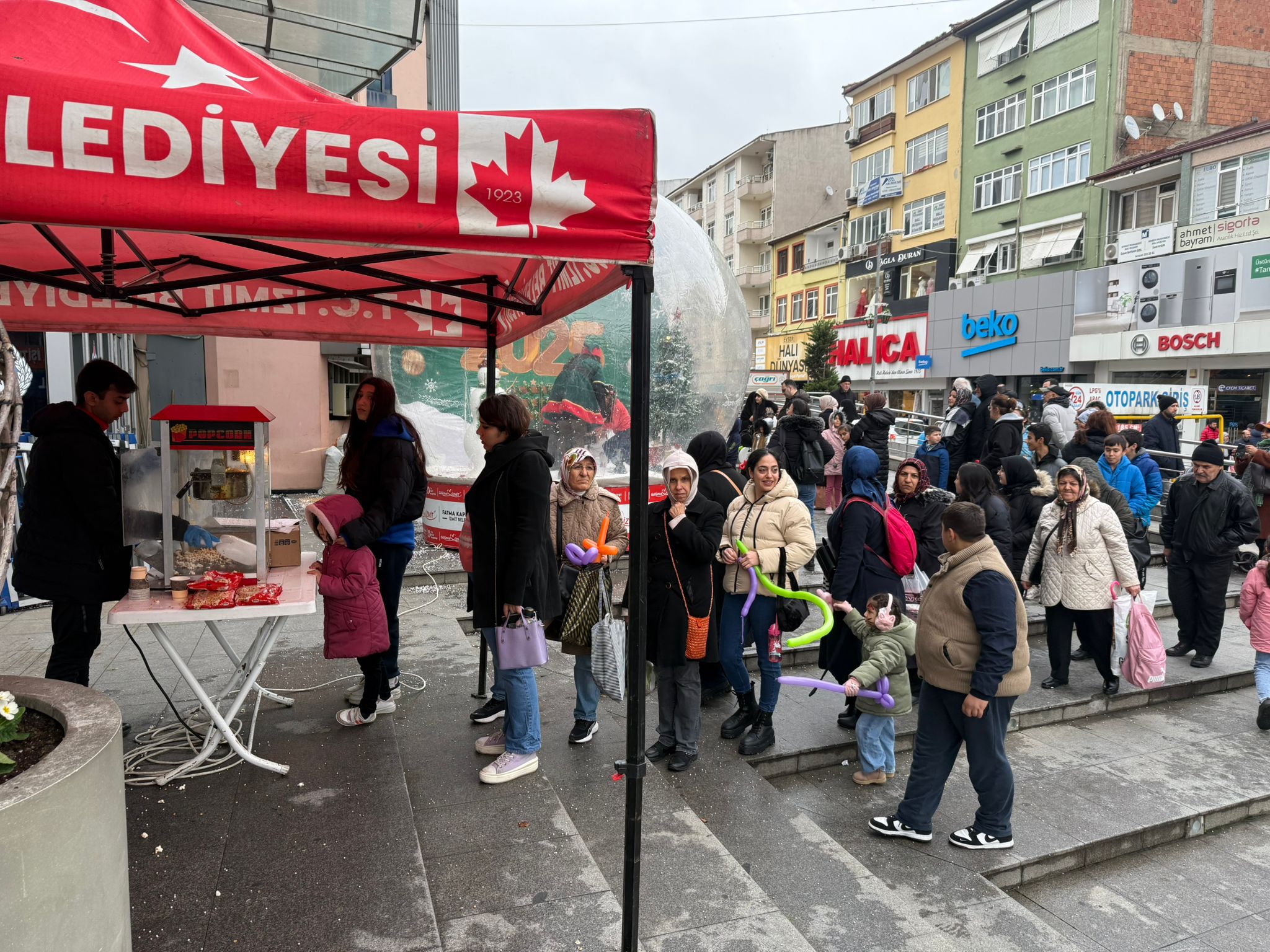 Izmit Belediyesi, 2024'e renkli bir veda sunuyor (5)