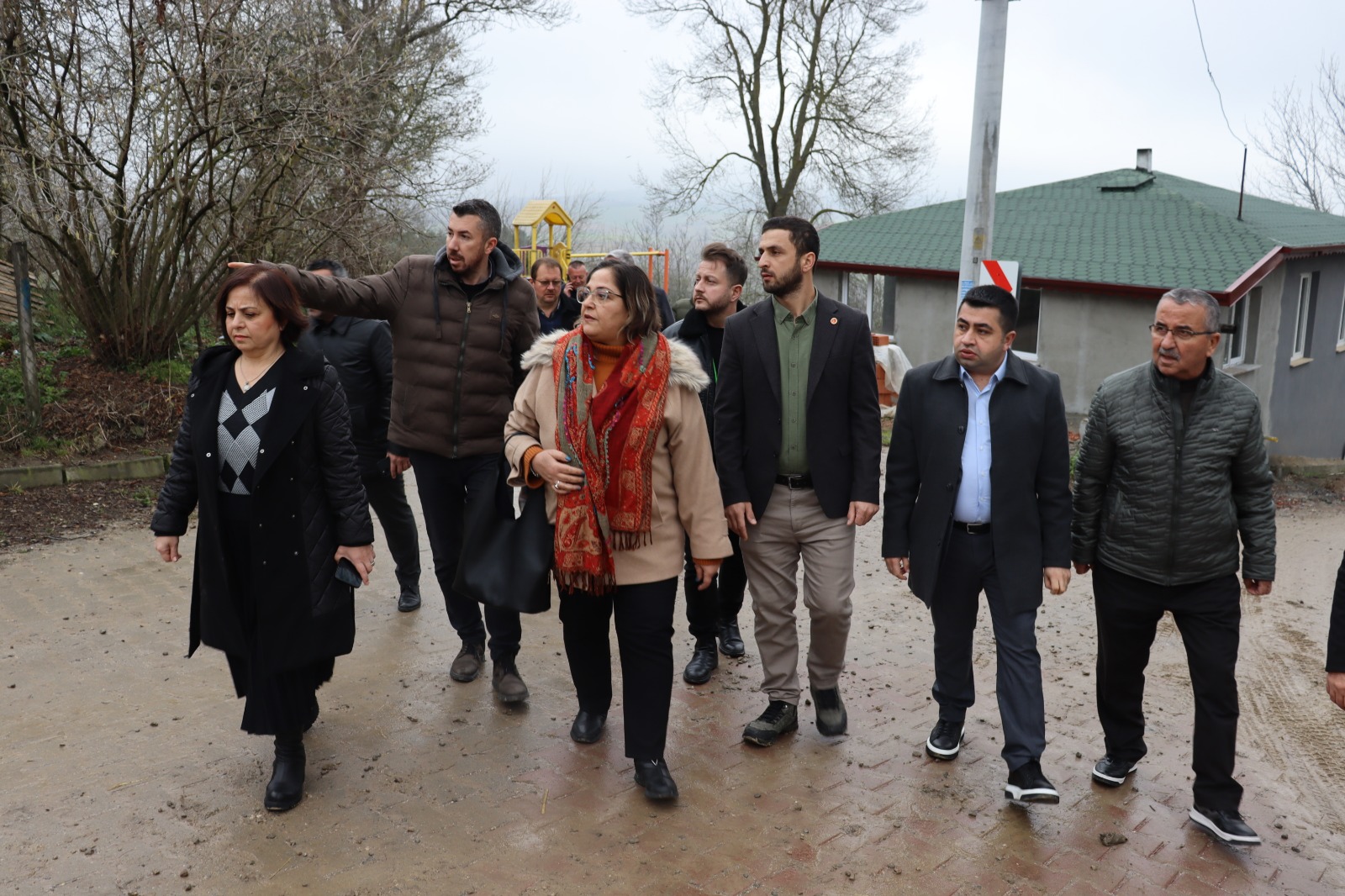 İzmit Belediyesi, Güvercinlik Mahallesi'nde ihtiyaçları yerinde inceledi (1)
