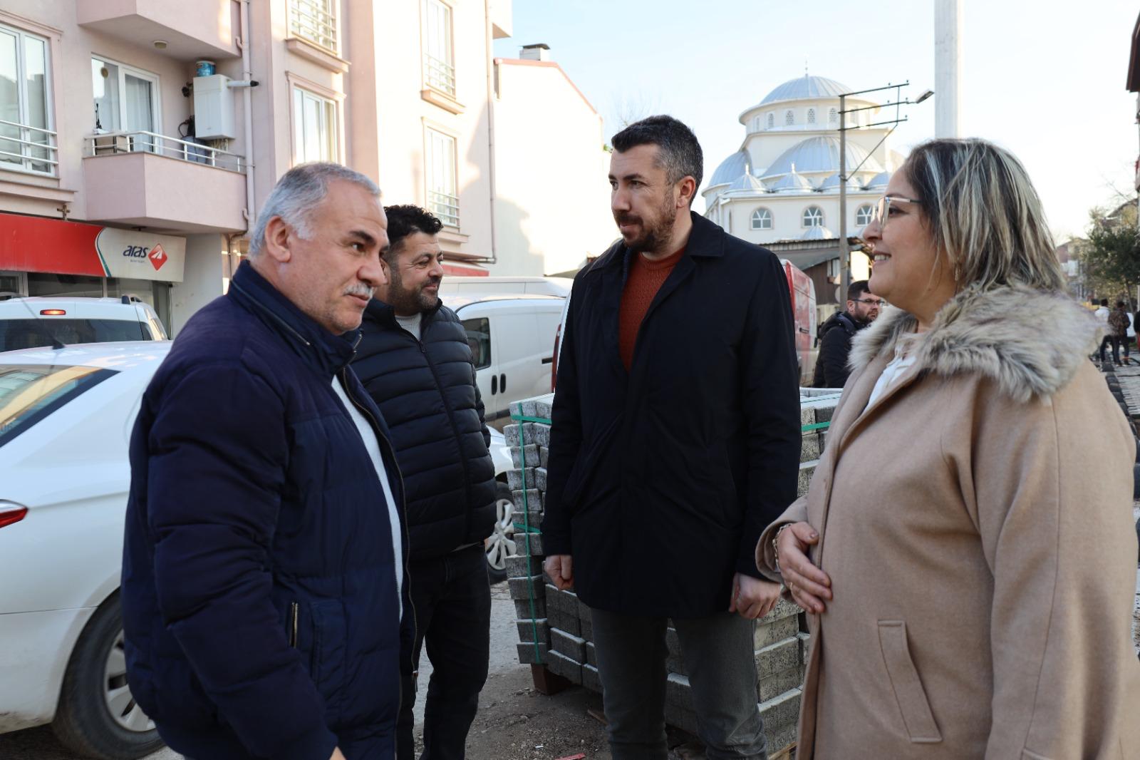 Izmit Belediyesi, Sehit Kazim Caddesi'nde çalismalara tüm hiziyla devam ediyor (4)