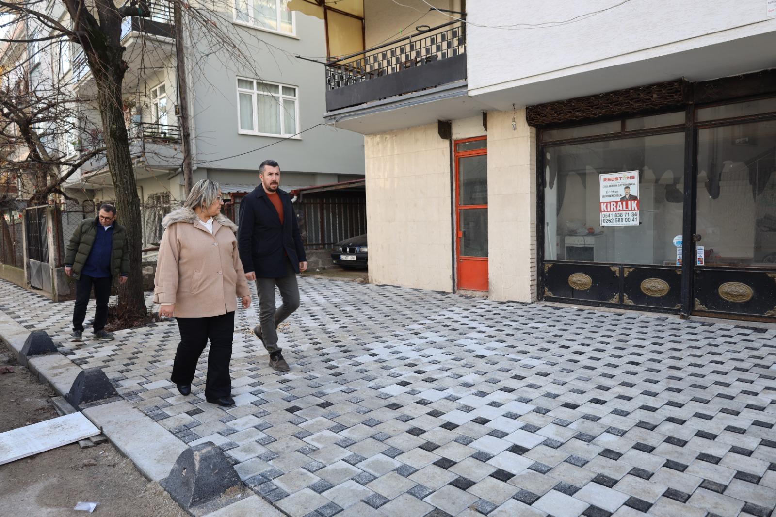 Izmit Belediyesi, Sehit Kazim Caddesi'nde çalismalara tüm hiziyla devam ediyor (9)
