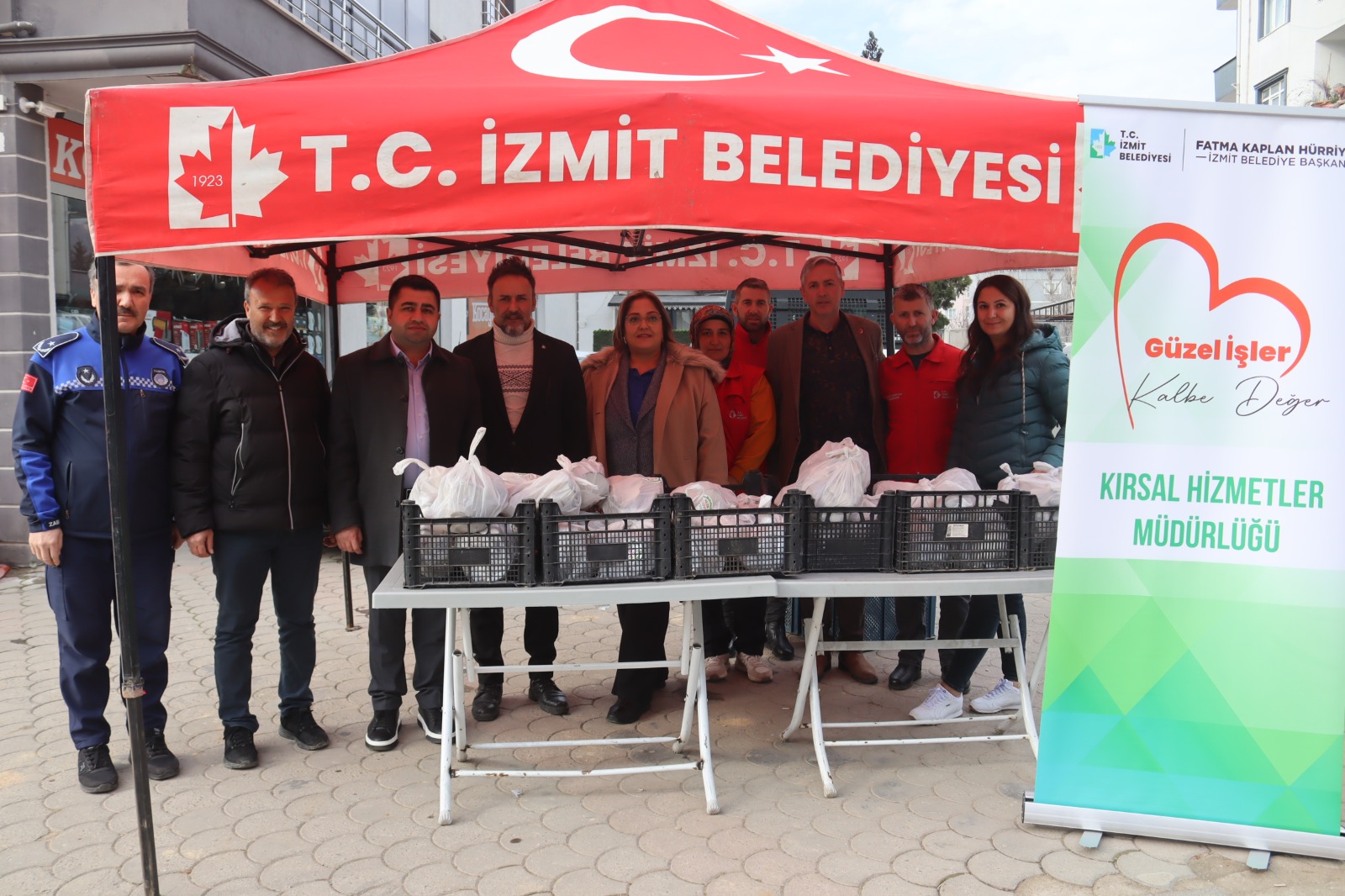 İzmit Belediyesi kendi ürettiği mantarları halkla buluşturmaya devam ediyor (5)