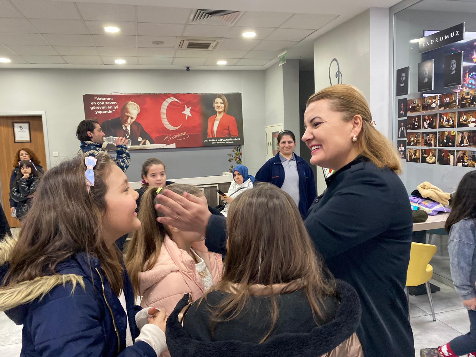Izmit Belediyesi sanata daha fazla yer açiyor (6)