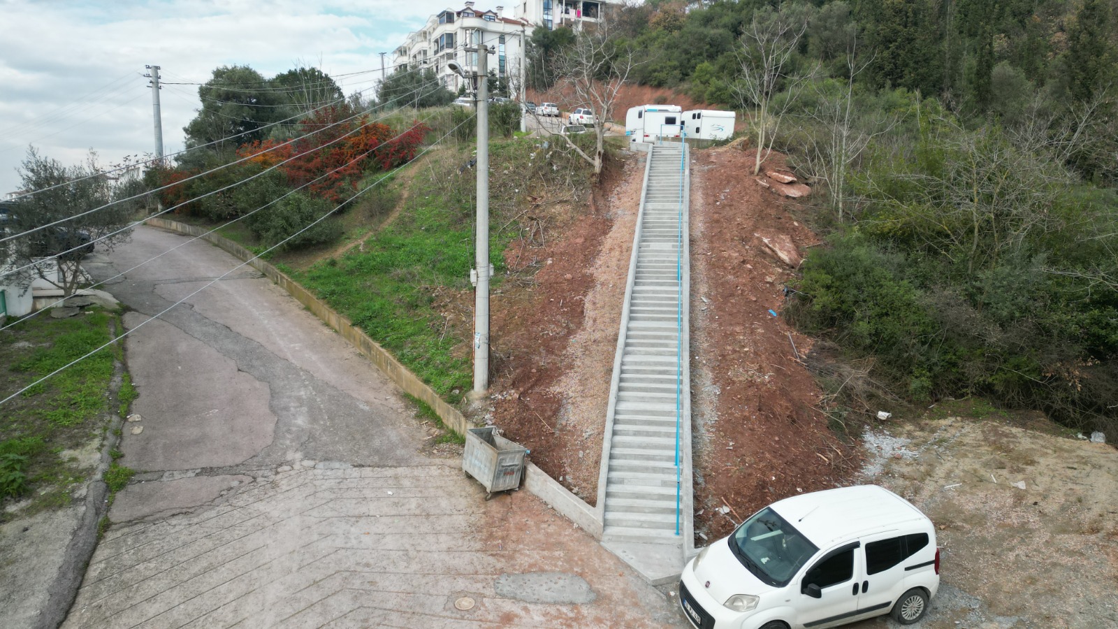 İzmit Belediyesinden Serdar Mahallesi’ne yeni merdiven (1)