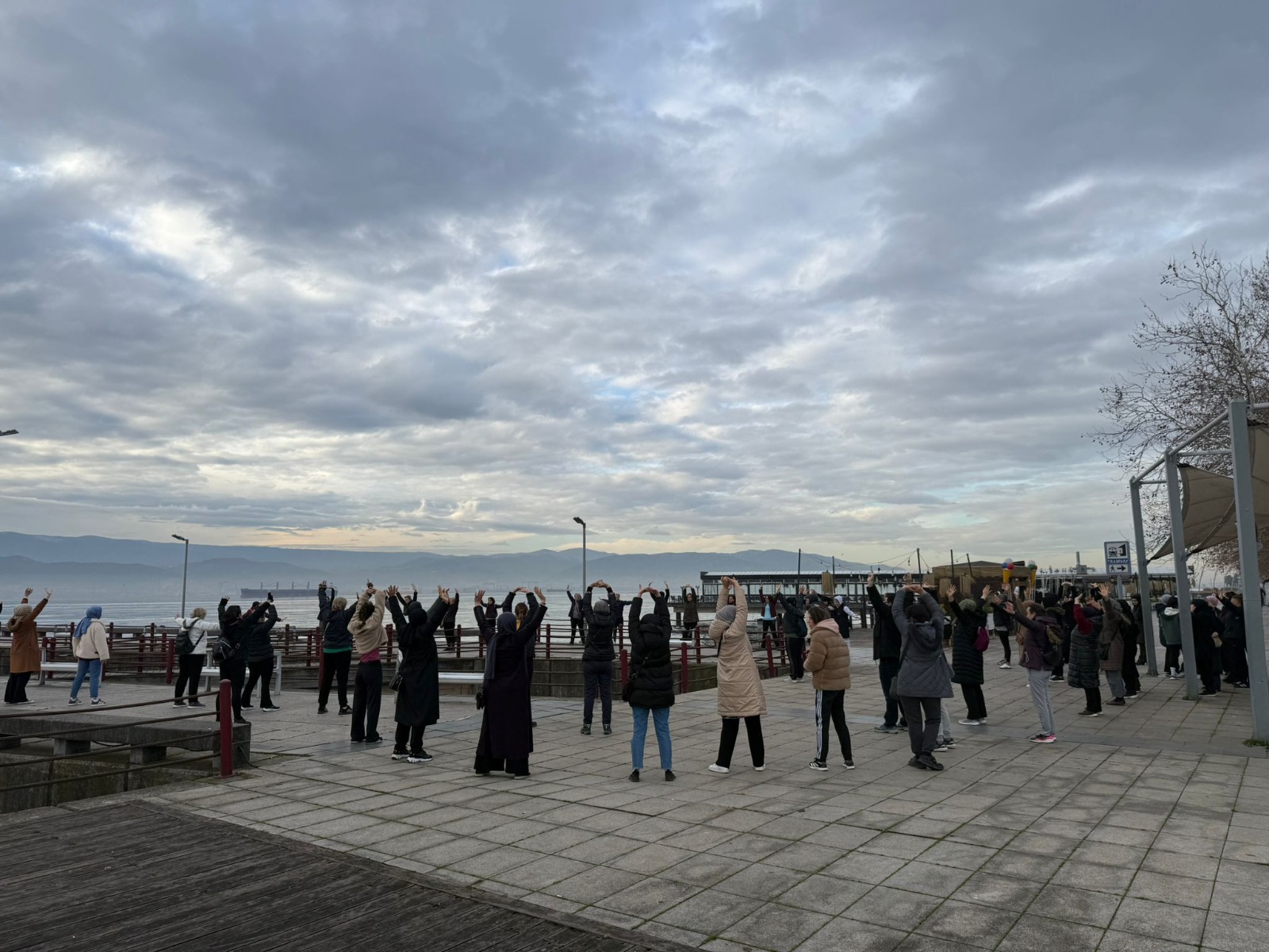 İzmitliler, yılın ilk ‘Sağlıklı Yaşam Yürüyüşü’nde nefes aldı (1)