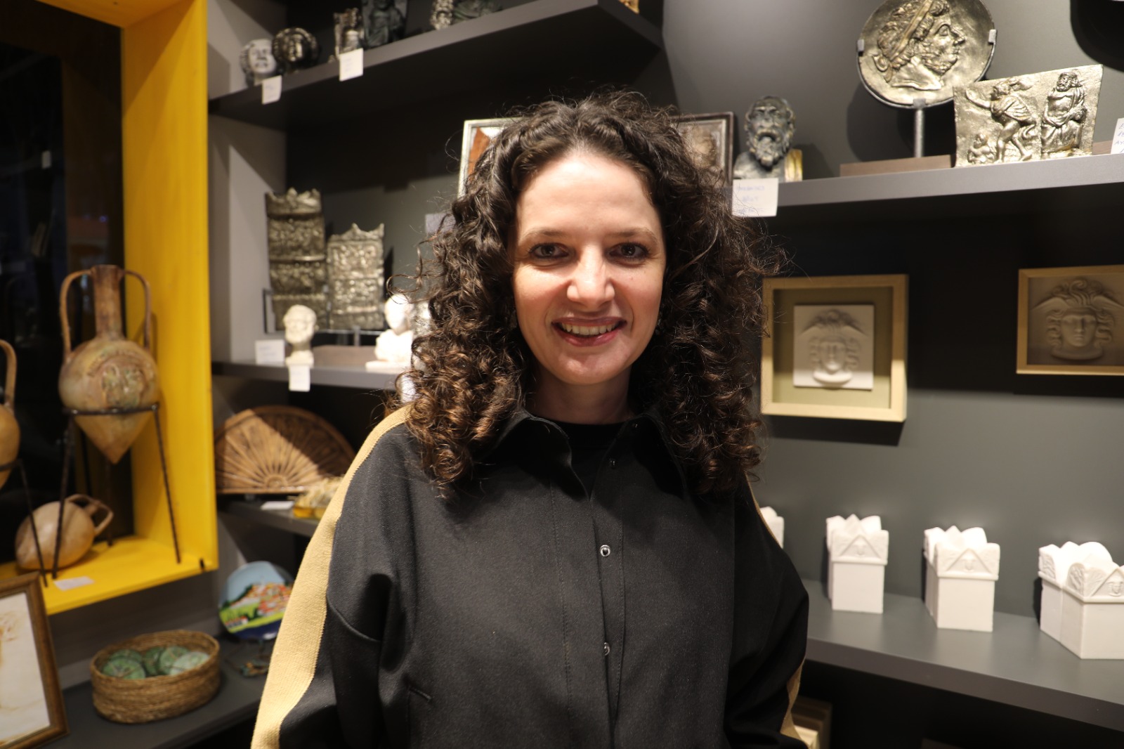 Nikomedia Kazilari Izmit Kültür Sanat ve Egitim Vakfi Genel Sekreteri Ceren Öker Cömert