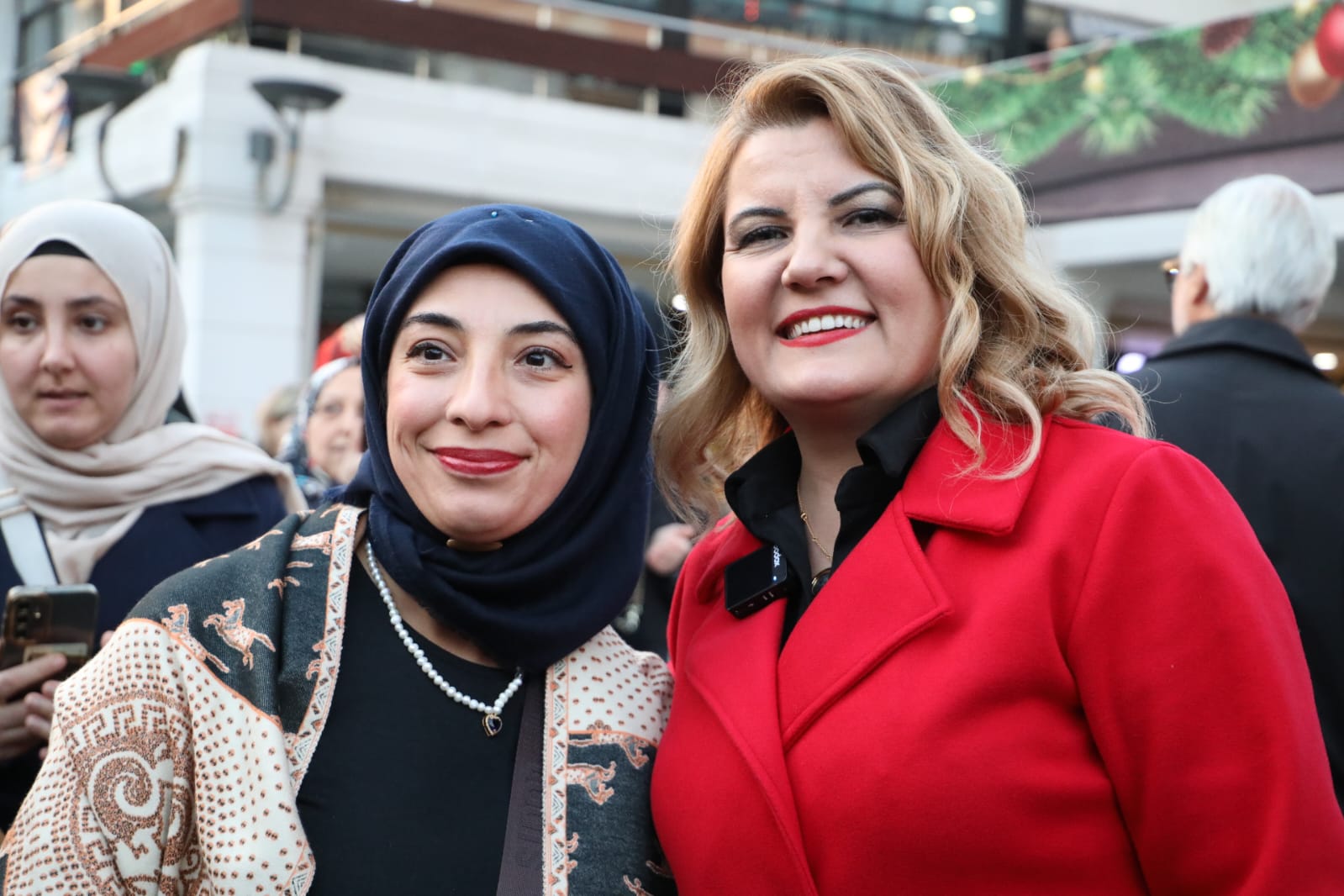Yilbasi heyecani Izmit Belediye Meydani'nda yasaniyor (23)