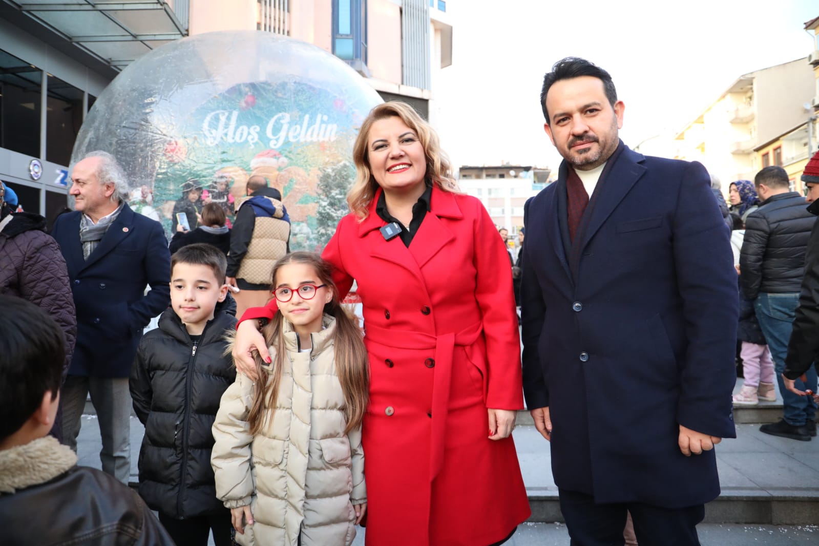 Yilbasi heyecani Izmit Belediye Meydani'nda yasaniyor (3)
