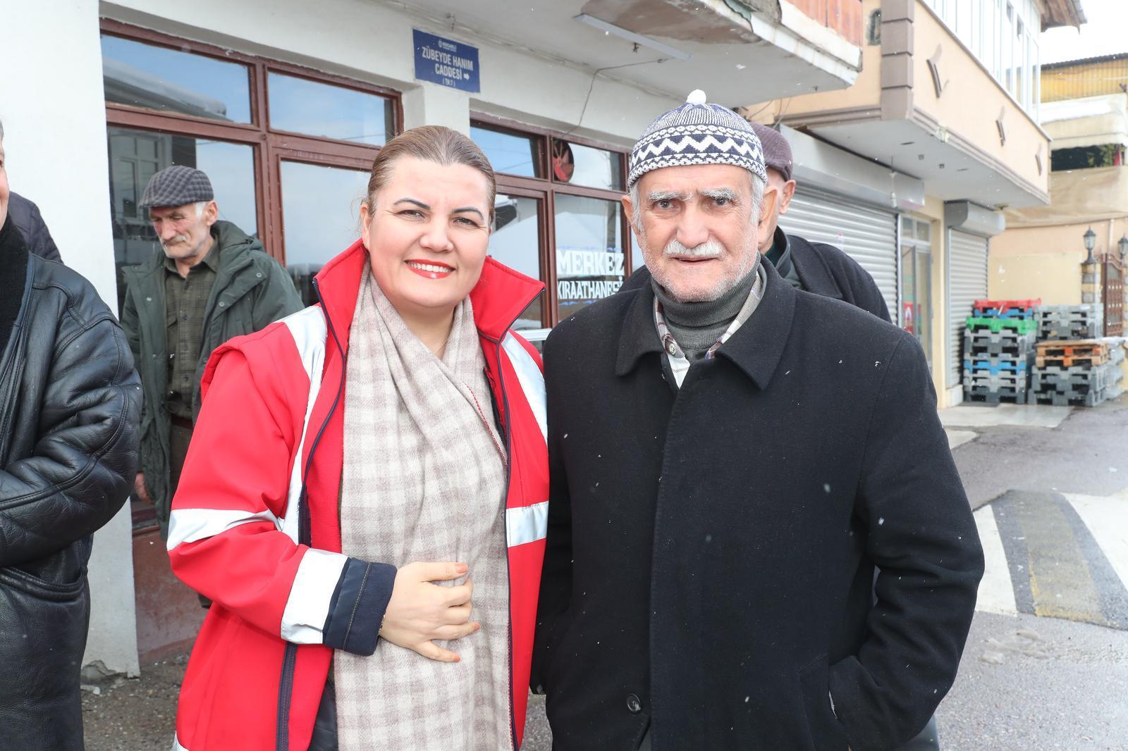 Bas,kan Hu_rriyet, Gu_ndog_du Mahallesi'nde karla mu_cadele c,alis,malarini inceledi (5)