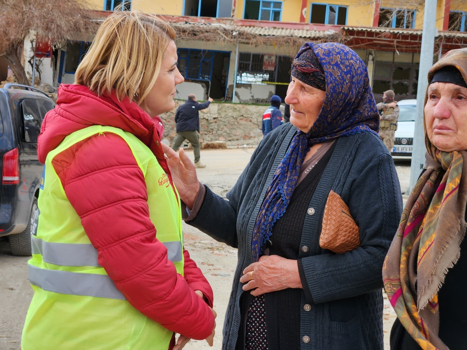 Baskan Hürriyet'ten 6 Subat mesaji (5)