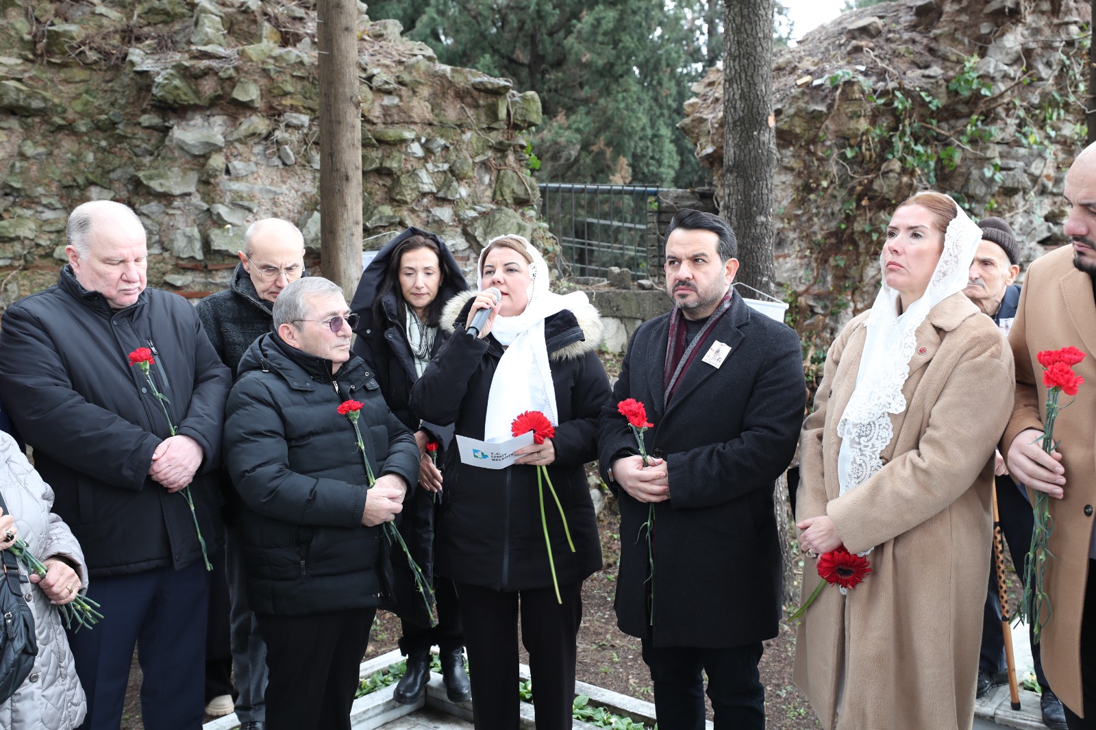 Efsane Başkan Leyla Atakan ve yol arkadaşları kabri başında anıldı (6)