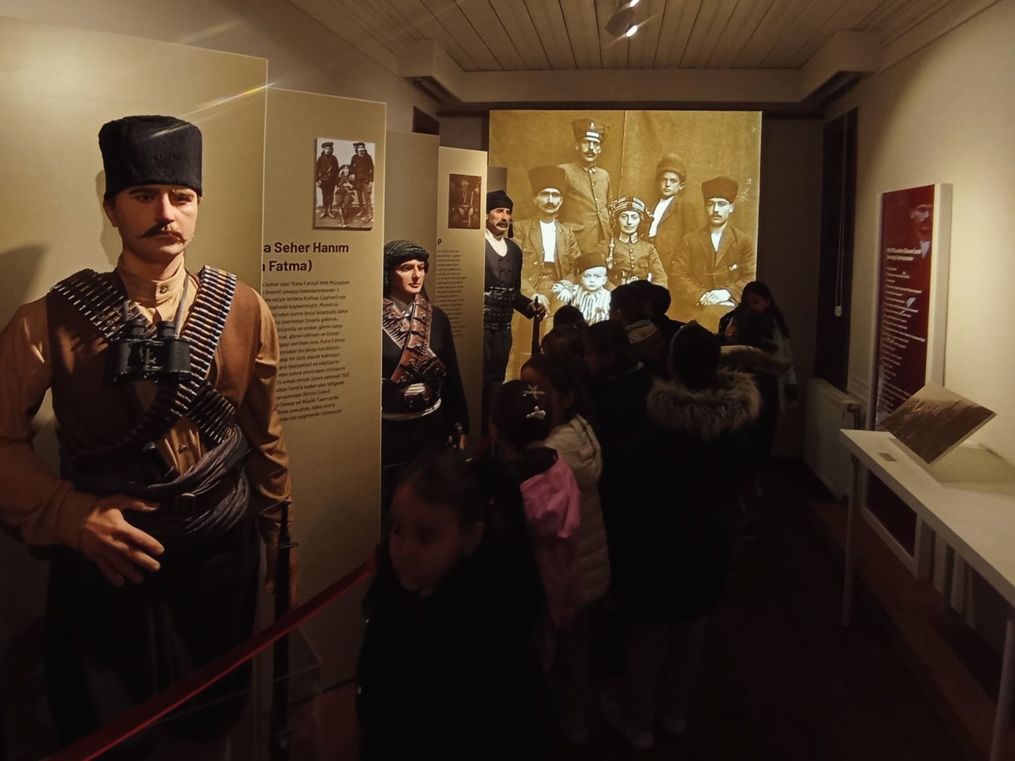 İzmit Belediyesi Atatürk ve Milli Mücadele Anı Evi ziyaretçi rekoru kırdı! (3)