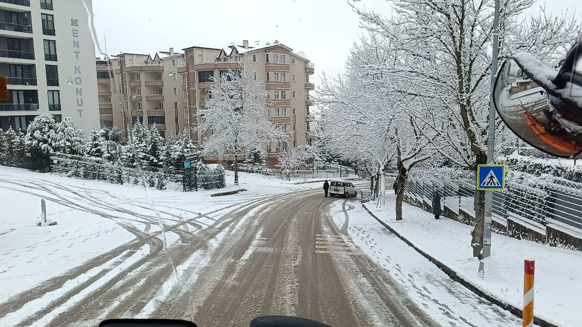 İzmit Belediyesi karla mücadelede seferberlik başlattı (10)