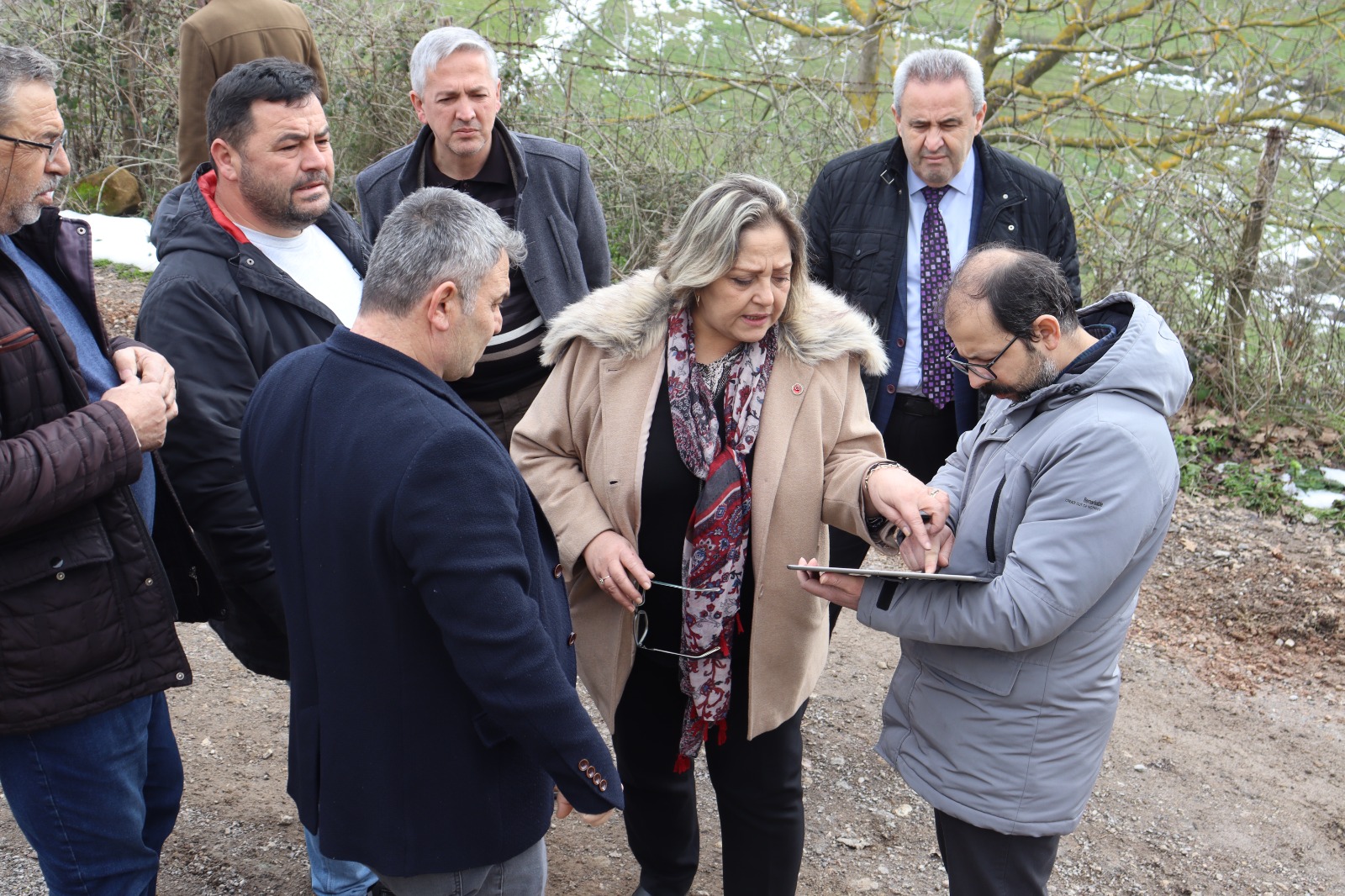 İzmit Belediyesi mahalle ziyaretleriyle halkın sesine kulak veriyor (3)