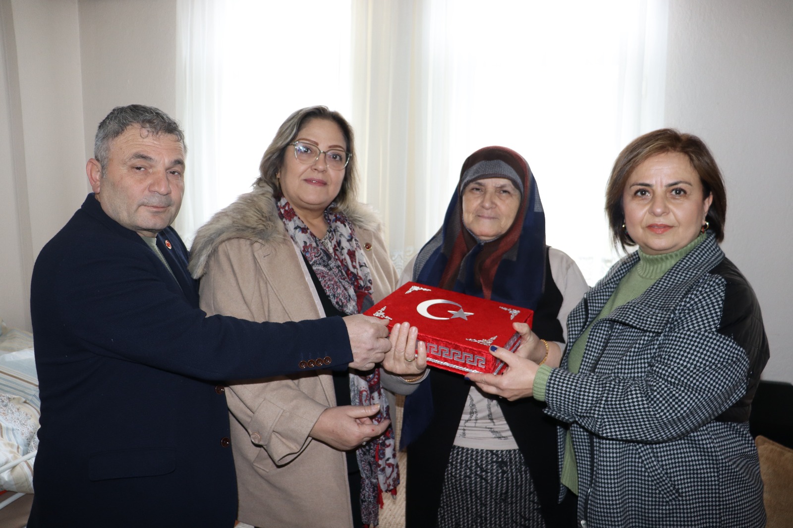 İzmit Belediyesi mahalle ziyaretleriyle halkın sesine kulak veriyor (4)