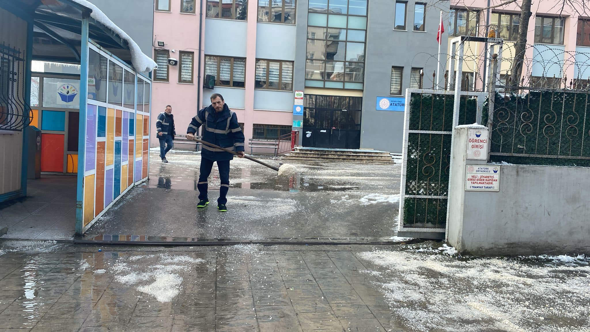 Izmit Belediyesinden Askeri Ögrenci Belirleme Sinavi öncesi okullarda (5)