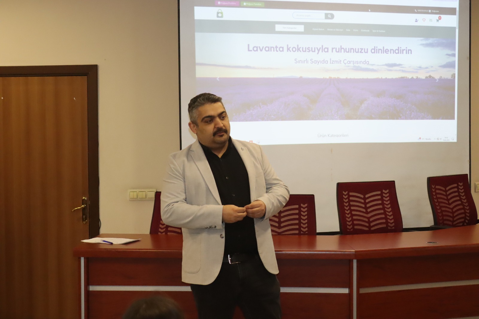 Izmit Belediyesinden kadin üreticilere bir destek daha (5)