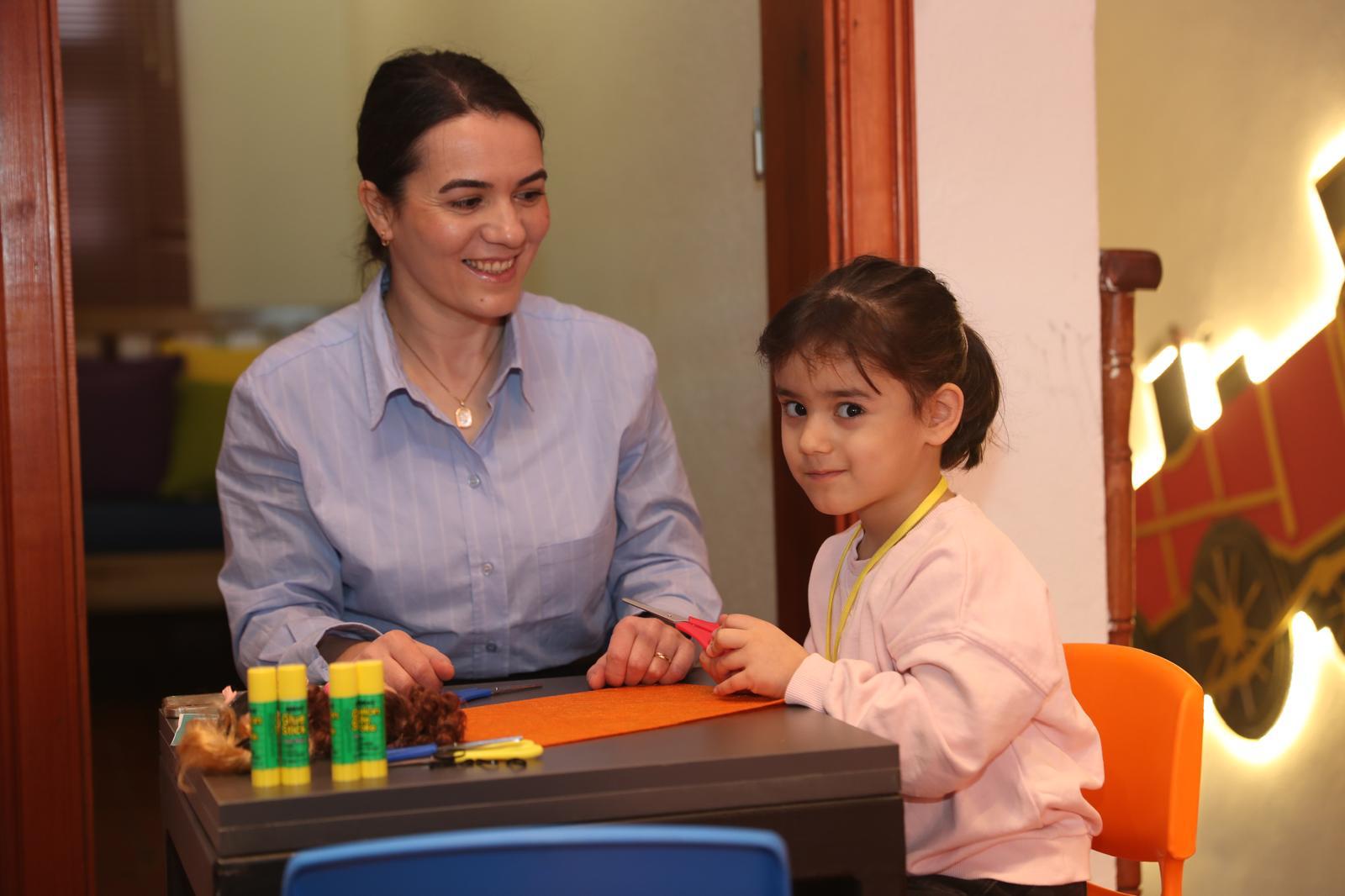 Anneler ve çocuklar Oyuncak Müzesi atölyesinde bulustu (4)