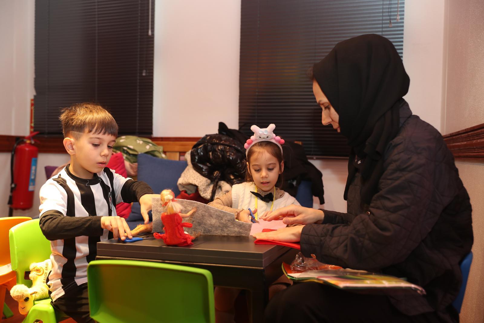 Anneler ve çocuklar Oyuncak Müzesi atölyesinde bulustu (5)