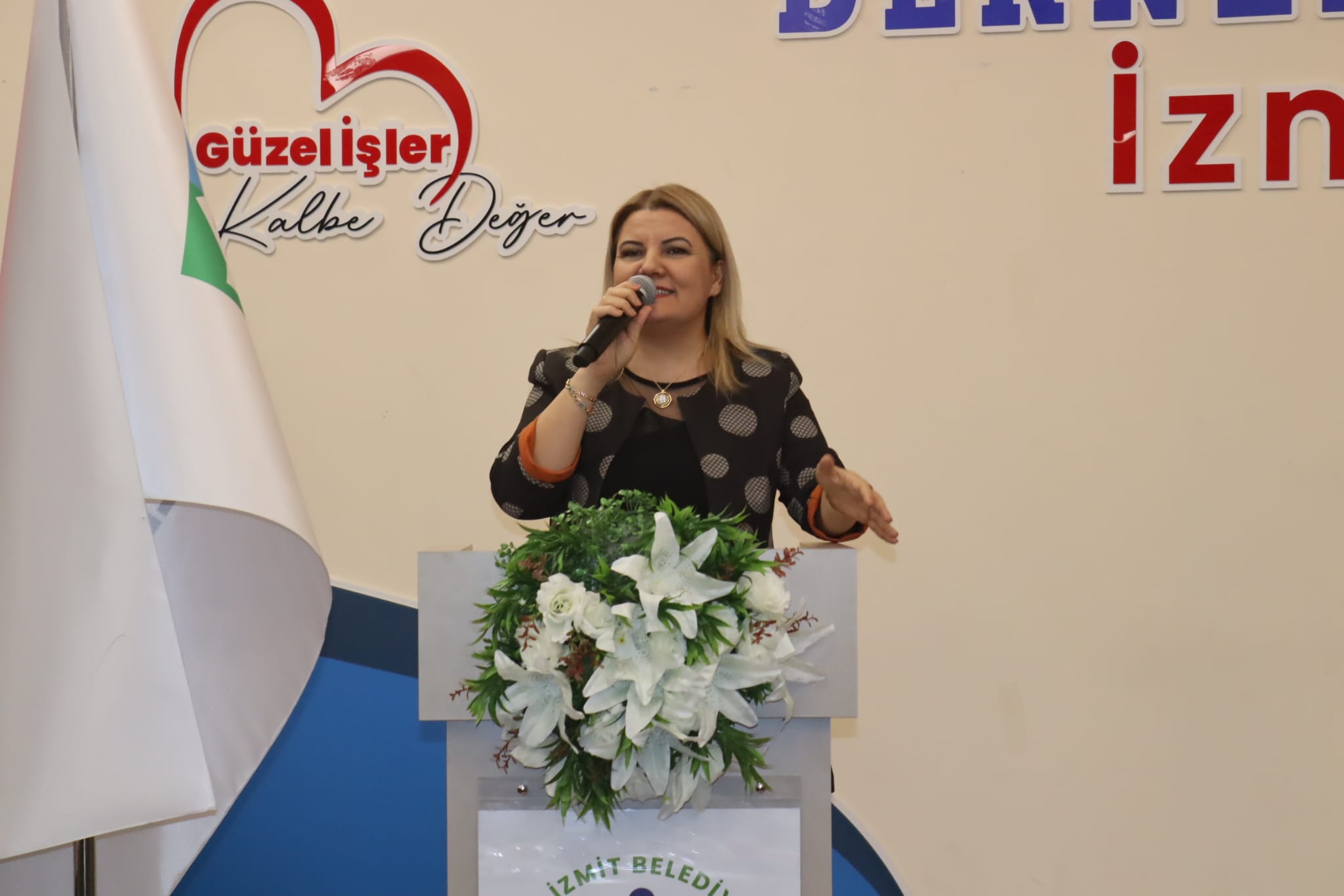 Baskan Hürriyet, meclis üyeleri ve ailelerini iftarda agirladi (6)