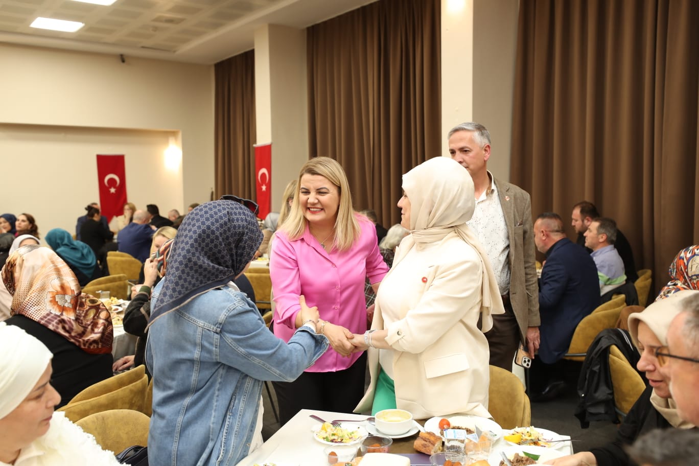 Başkan Hürriyet, muhtarlarla iftar programında buluştu (3)