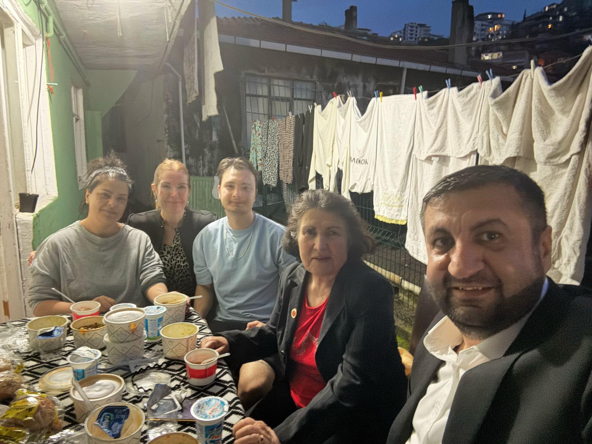 CHP'li Meclis üyelerinden her aksam farkli sofralara gönüllere dokunan ziyaretler (4)