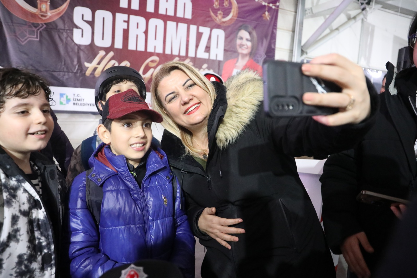 Hürriyet, Halk İftarında Ayazmalı vatandaşlarla buluştu (4)