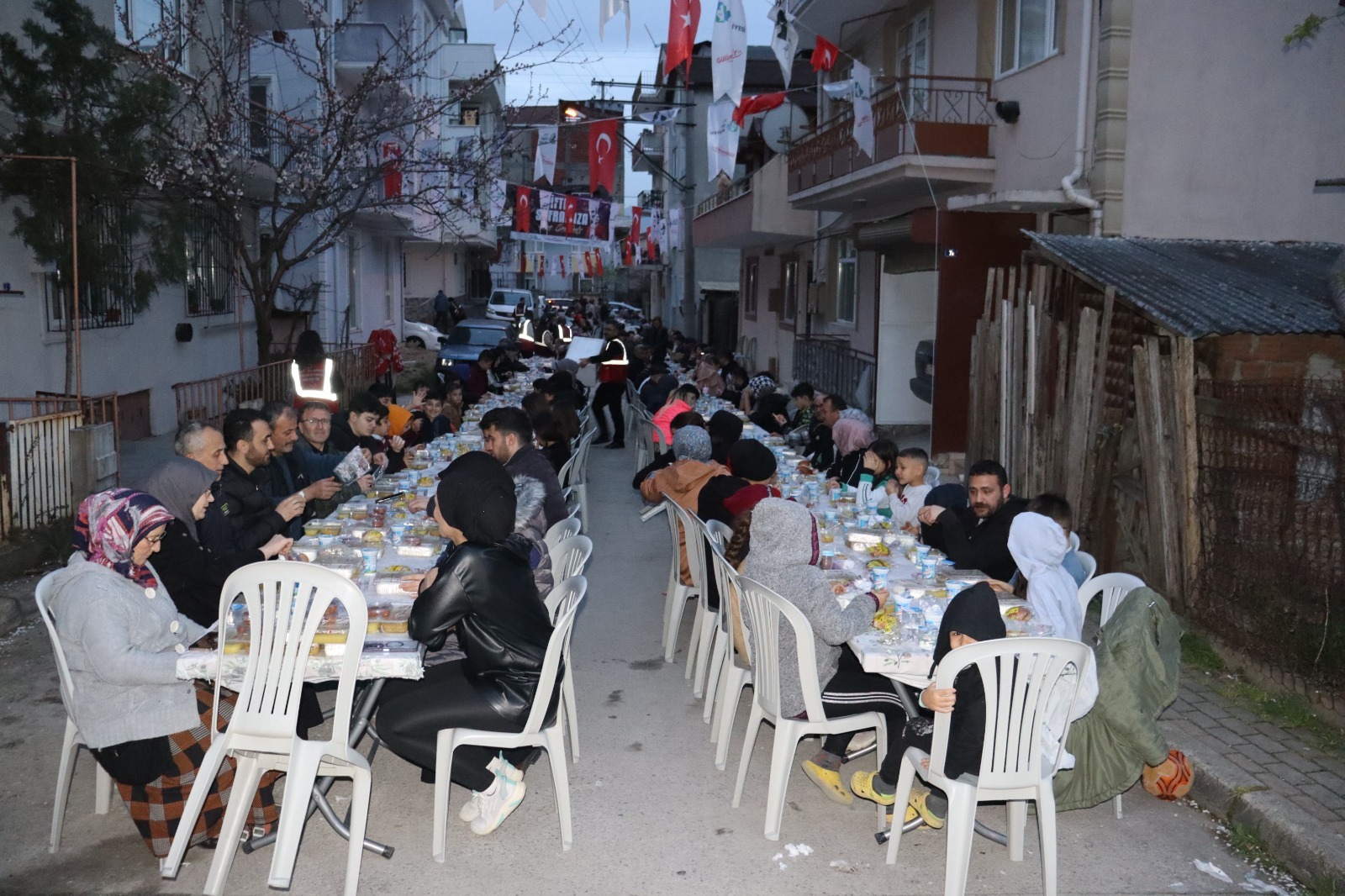 Hürriyet, “Halkımızın korkmadan yaşayacağı Türkiye özlemimiz var” (10)