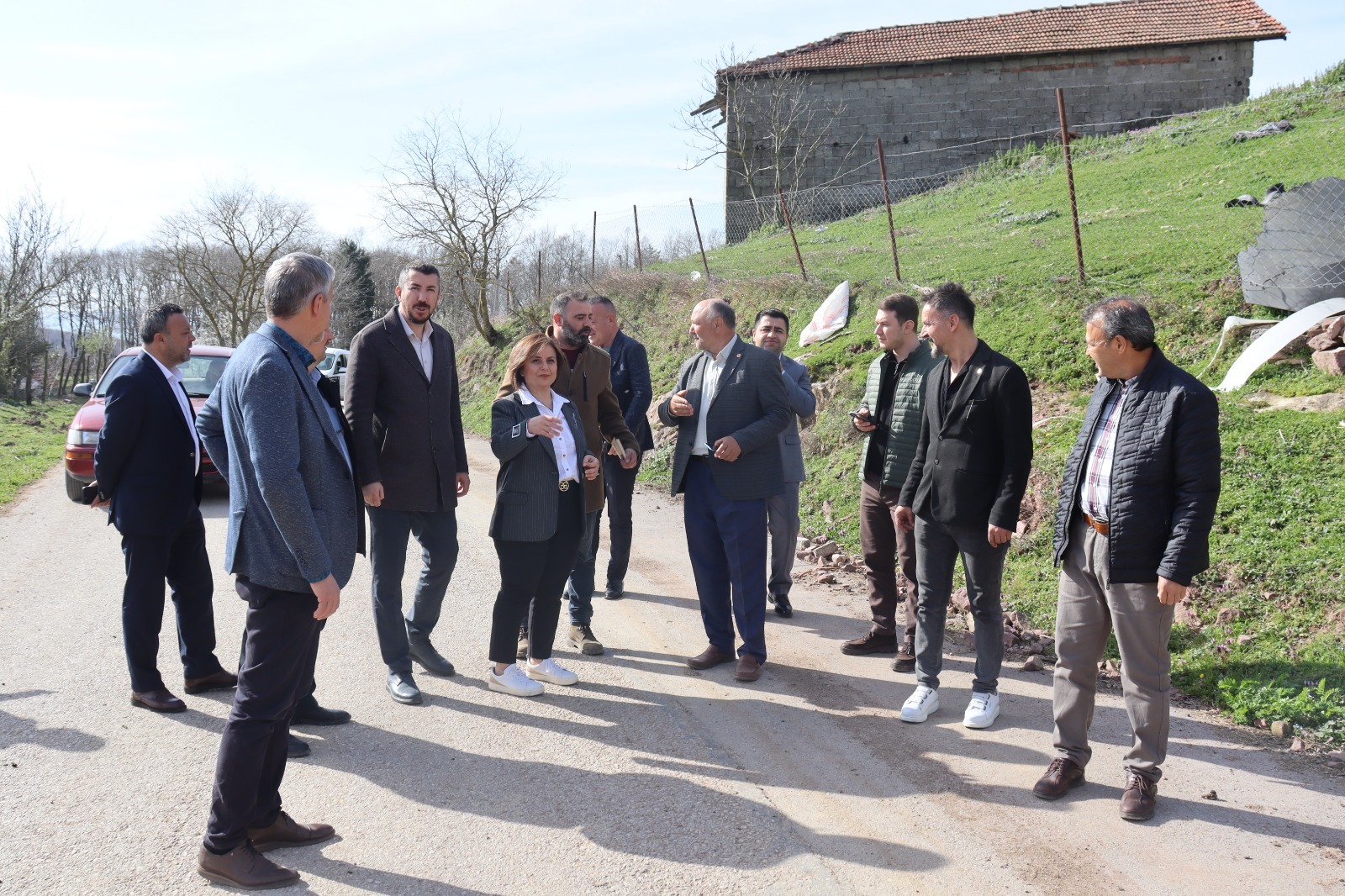 İzmit Belediyesi ailesi Gökçeören sakinlerinin taleplerini dinledi (1)